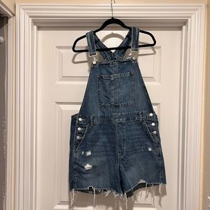 Gap overall shorts